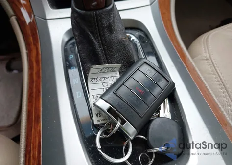 2012 Cadillac Cts Luxury z USA, uszkodzony, nr VIN 1G6DE5E58C0147694